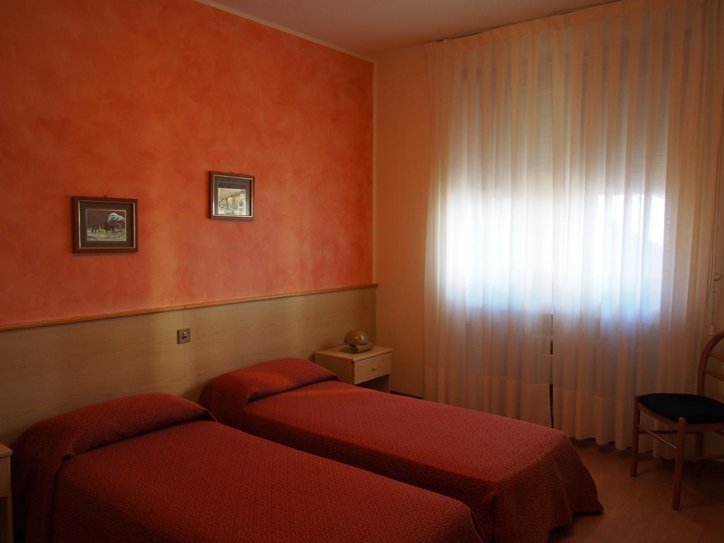 Hotel Belvedere Roana Room photo